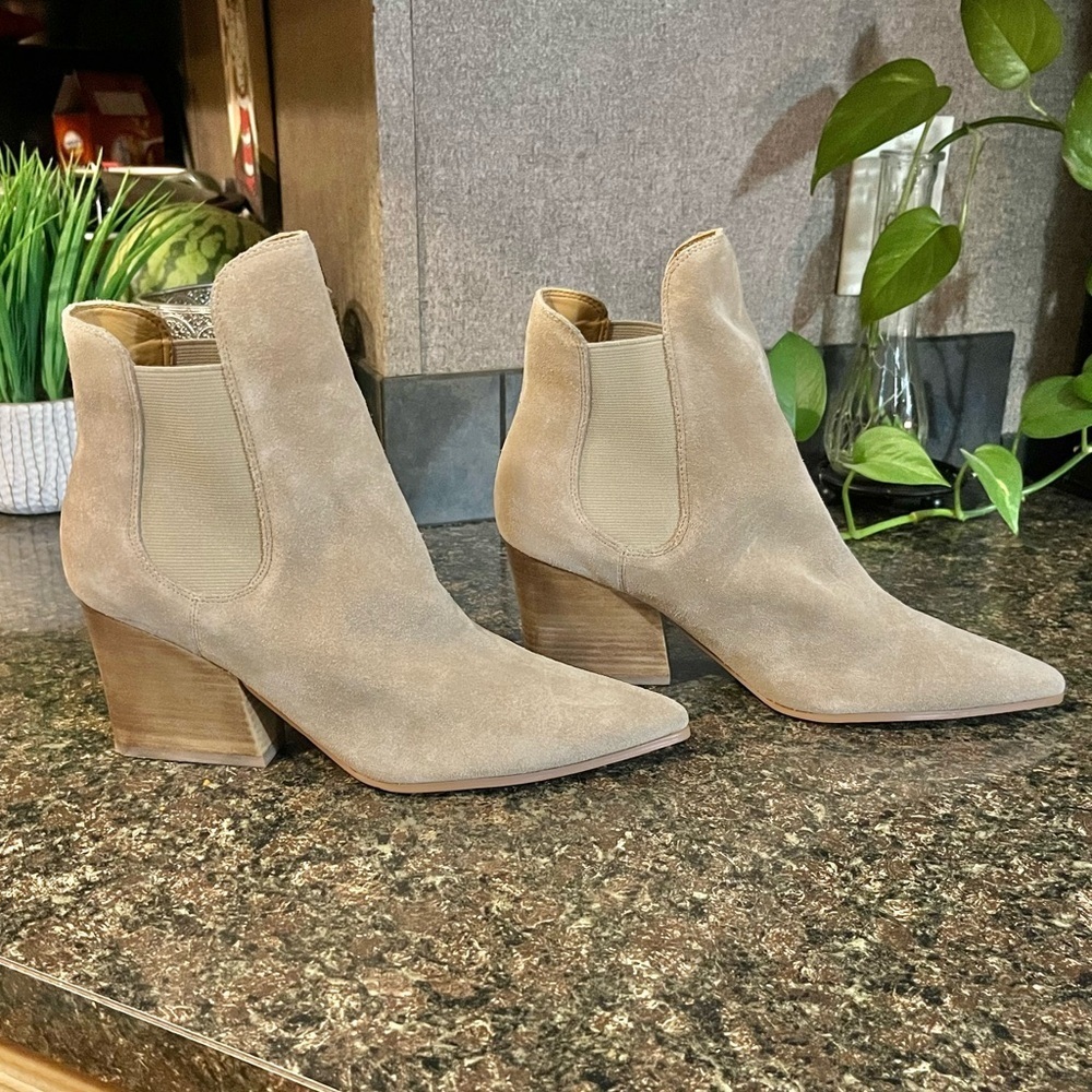 Kendall & Kylie Cream Suede Ankle Booties